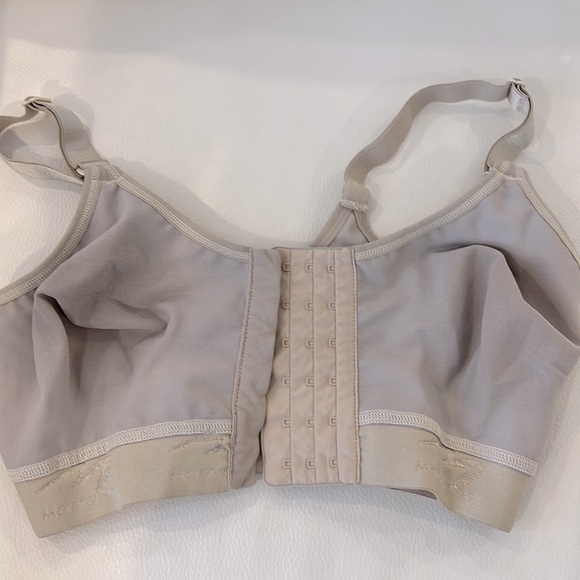 MARENA RECOVERY SURGICAL BRA - Picture 2 of 4